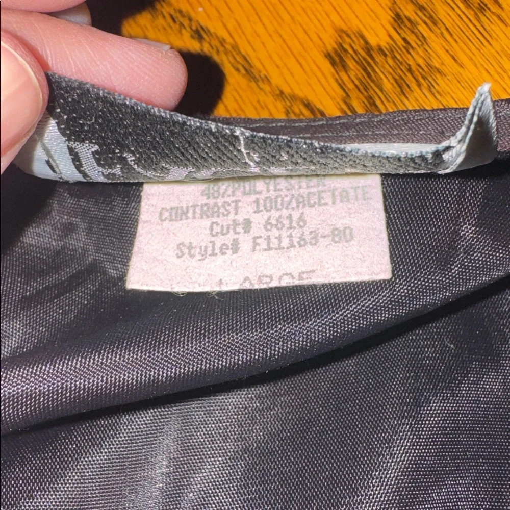 Facets Bear Patterned Vest - Picture 6 of 7